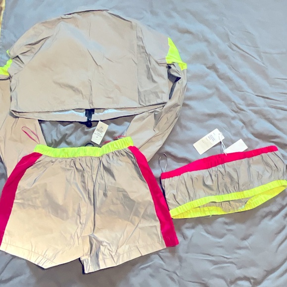 3-PIECE Athleisure Set - Picture 3 of 5